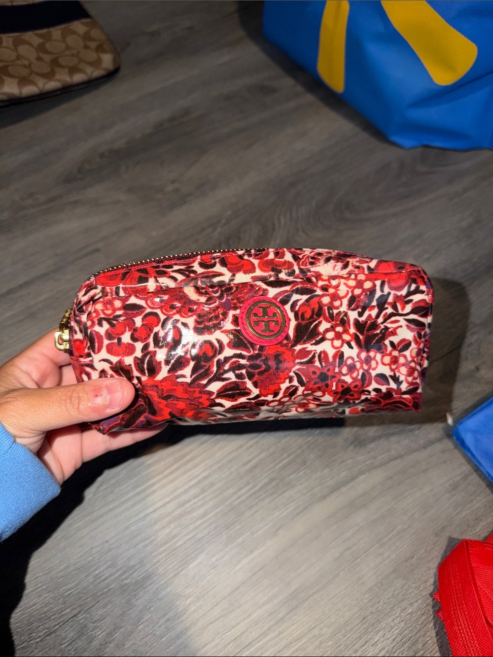Tory Burch Red Floral Glossy Cosmetic Case signature medallion